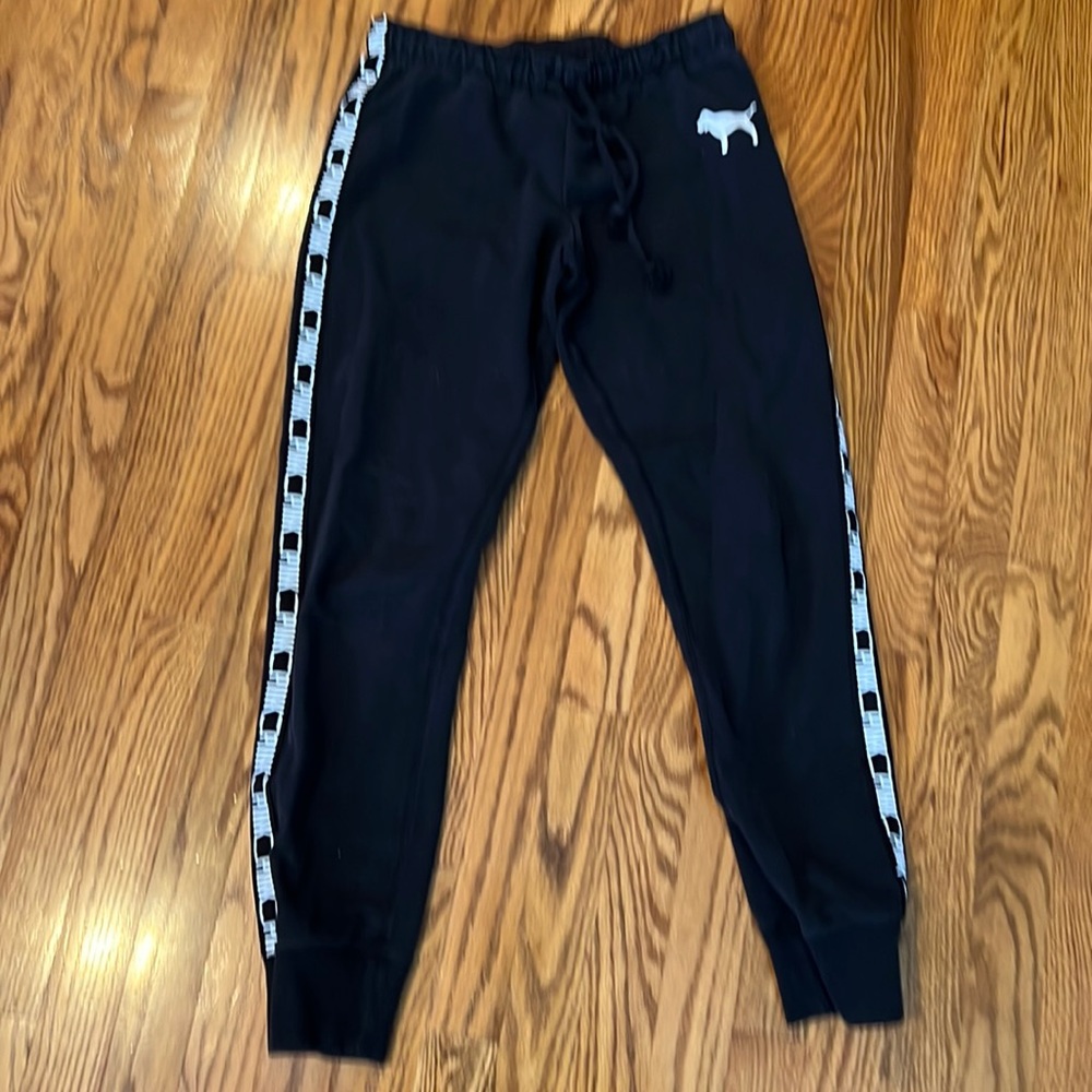 Victoria’s Secret pink yoga/jogger pants. Pre-owned